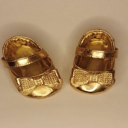 sapatinho dourado artigino 7 mais pro site.jpg